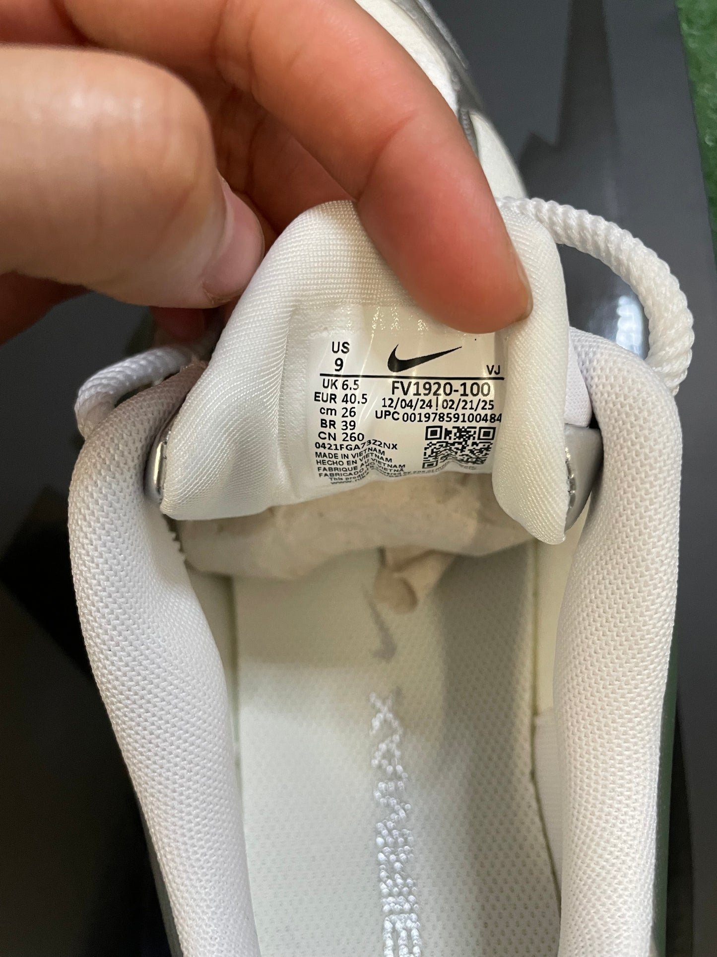 Nike Air Max Muse metallic silver