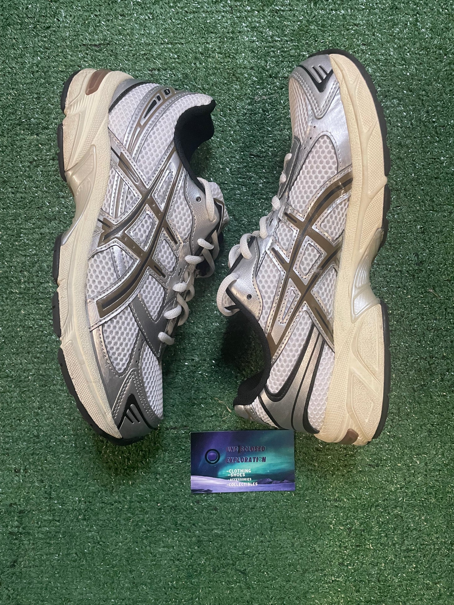 ASICS 1130 white clay canyon size 9men/10.5women