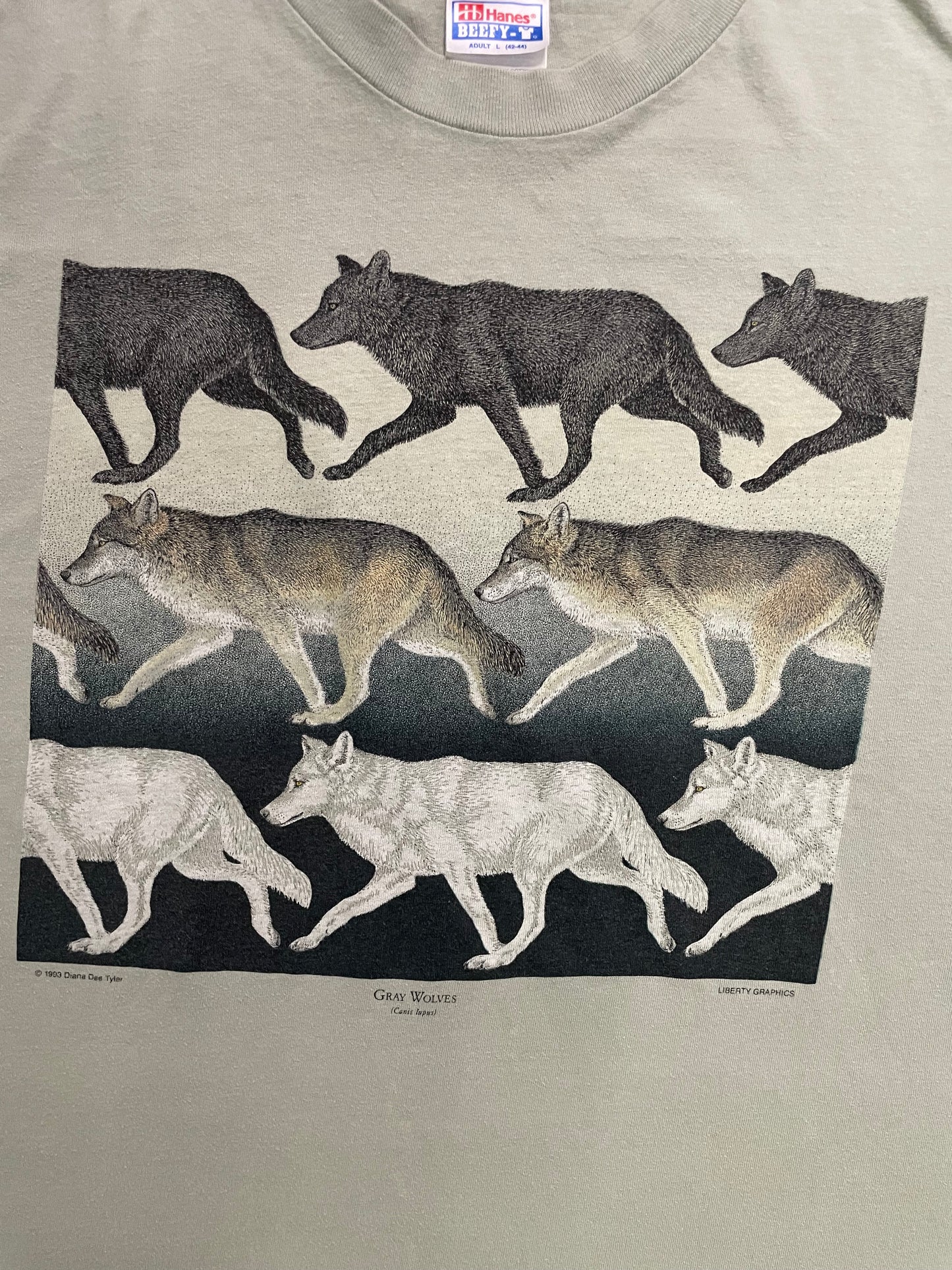 Vintage 1990s wolves tee