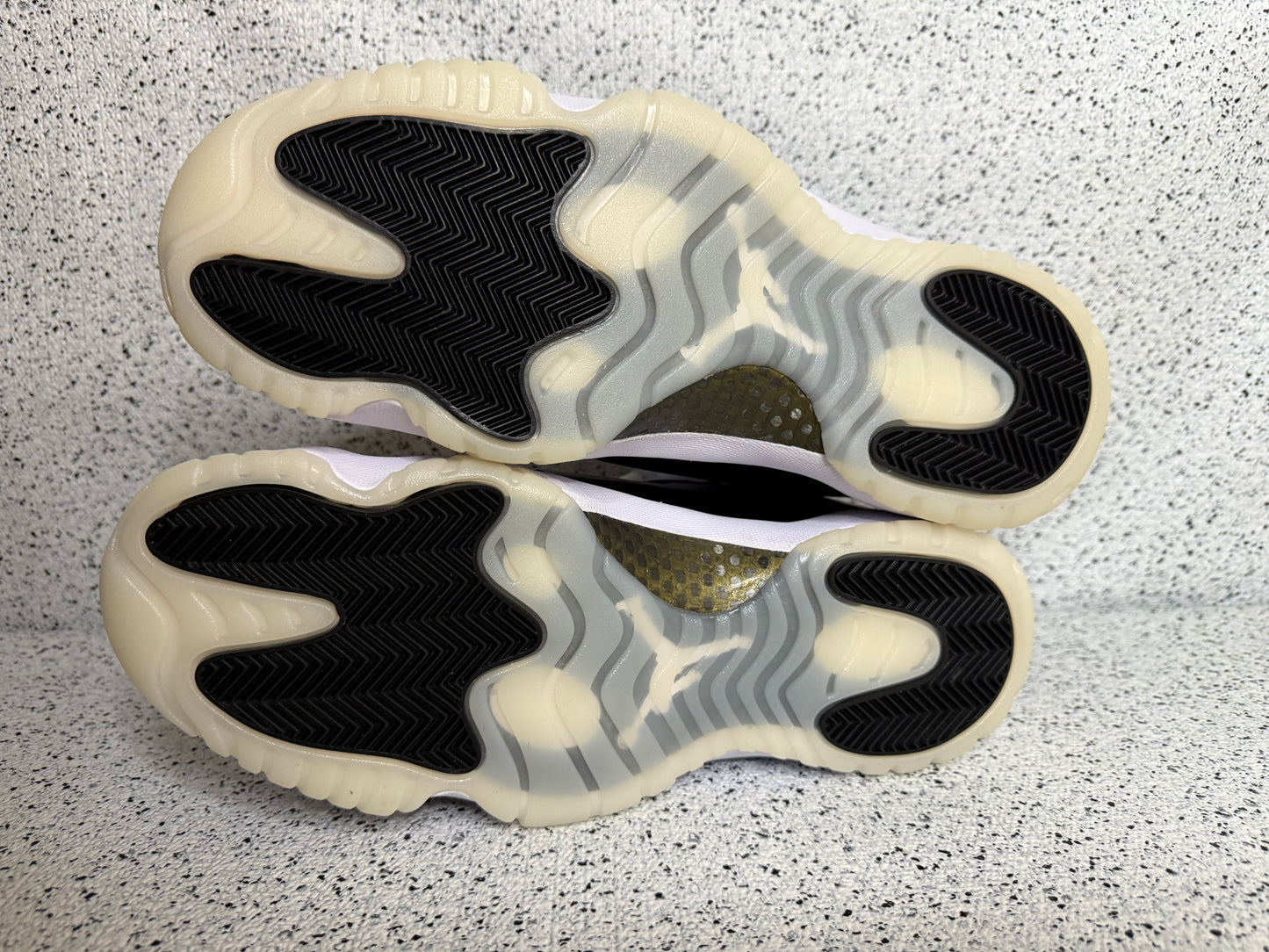 Jordan 11 Gratitude