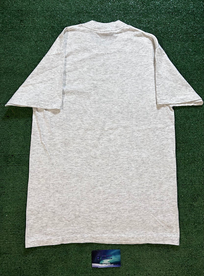 Vintage 1990s Rainbow Row South Carolina tee