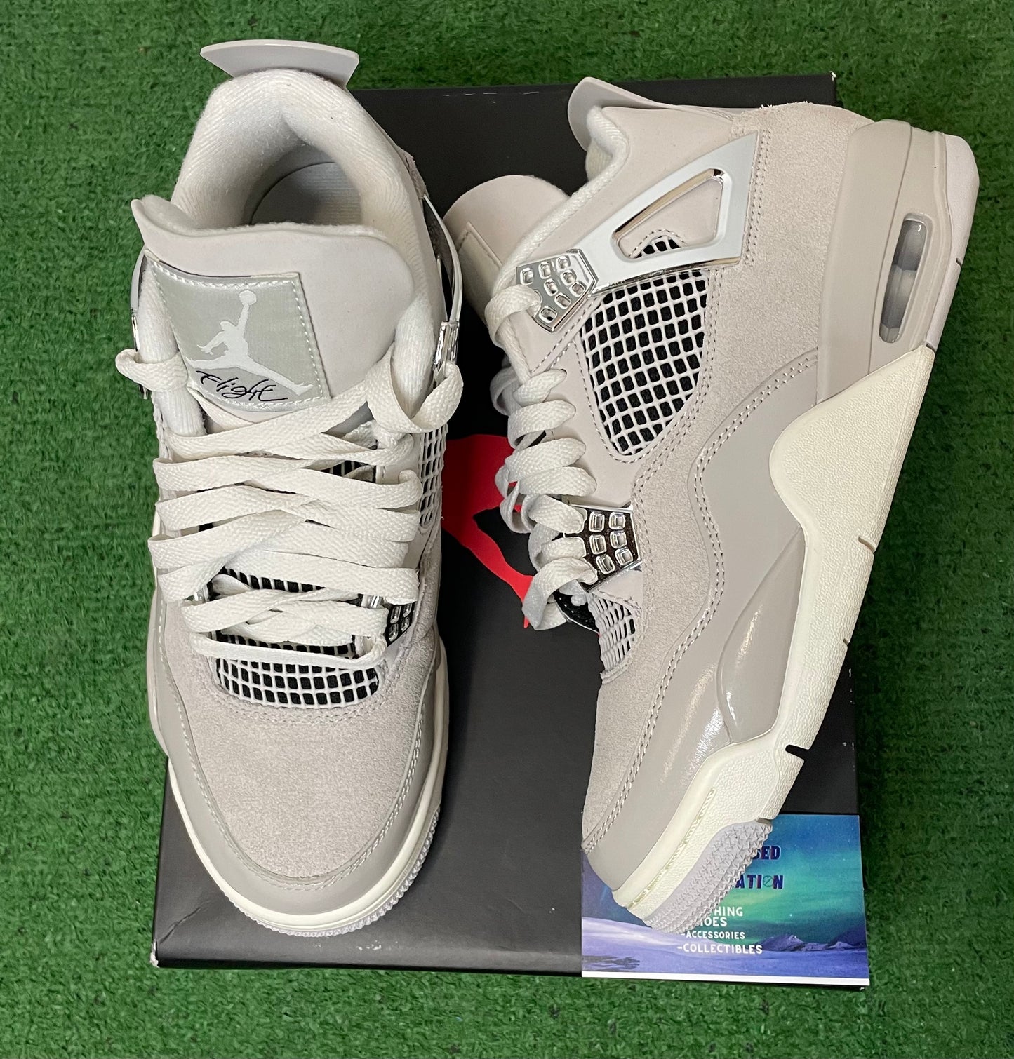 Jordan 4 frozen moments size 5.5youth/7women