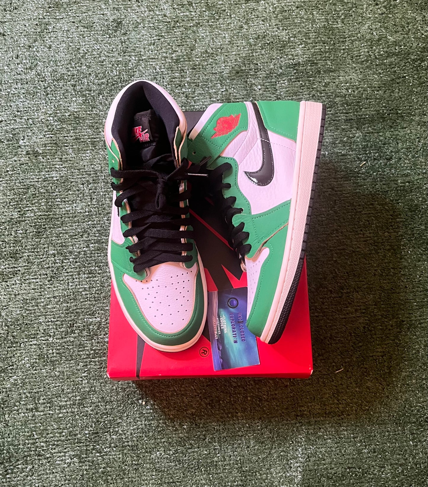 Jordan 1 high Lucky Green size 8men/9.5women