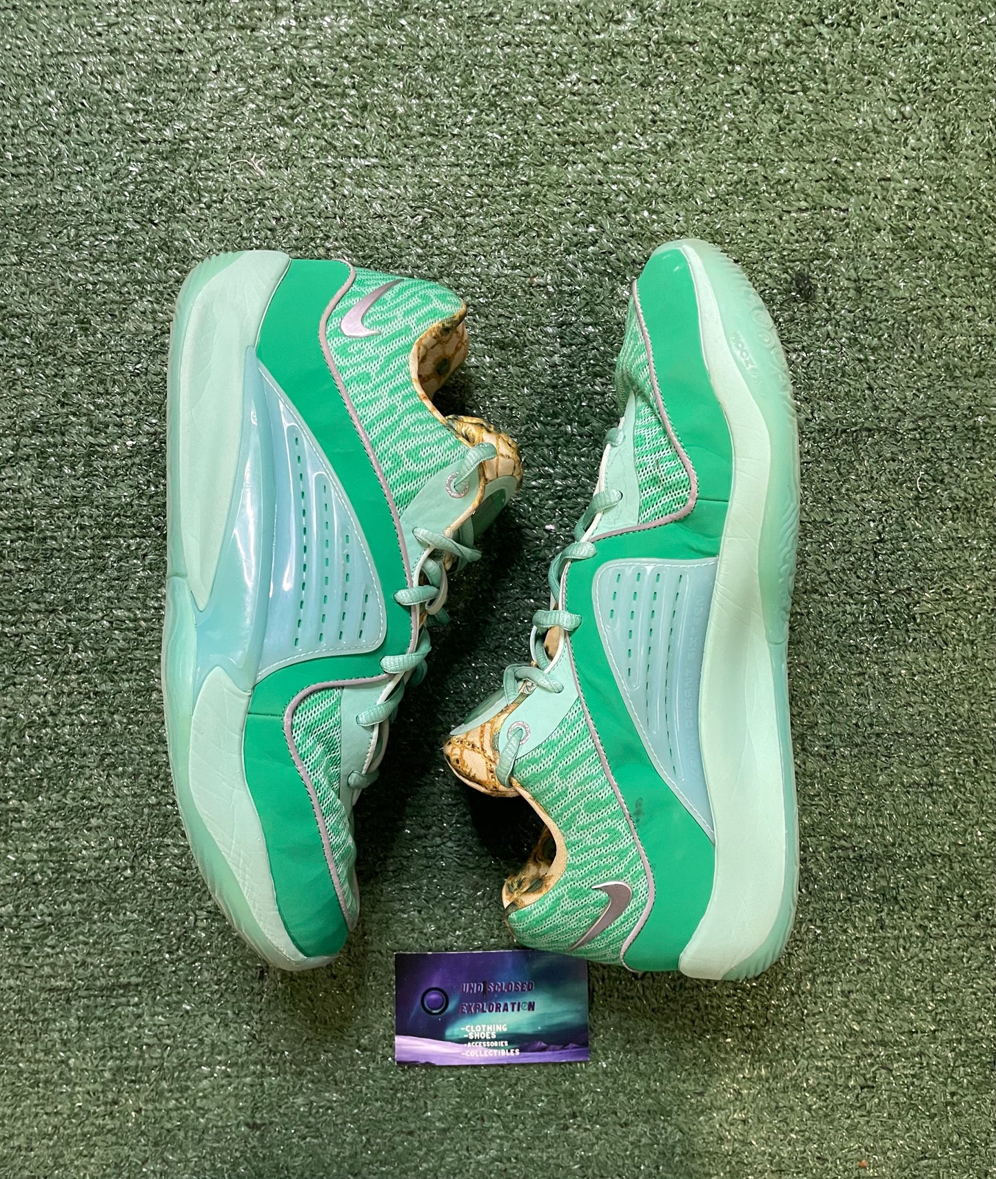 Nike KD 16 Wanda mint size 10men/11.5women