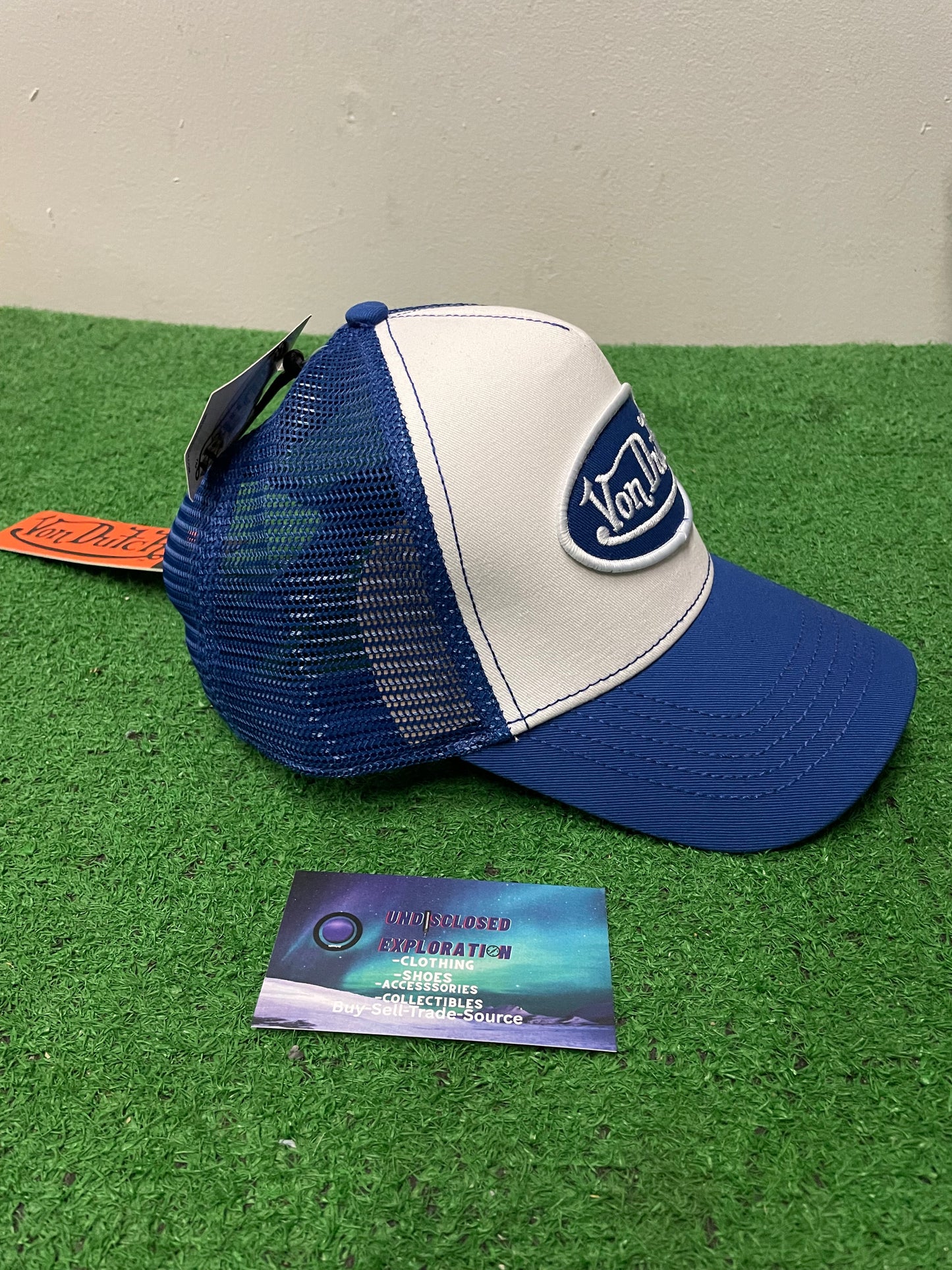 Von Dutch blue and white staple hat