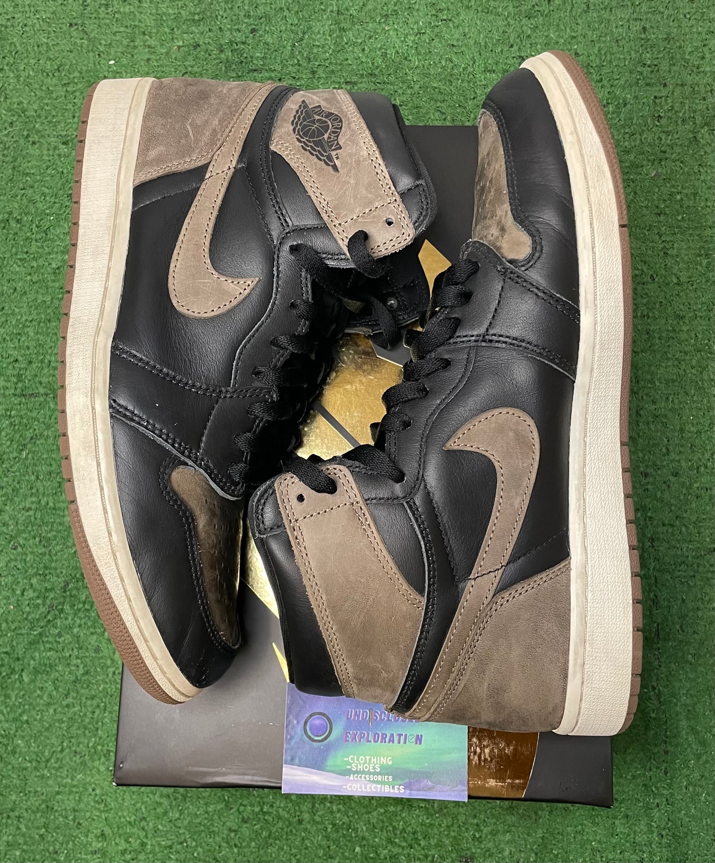 Jordan 1 Palomino size 10.5men/12women