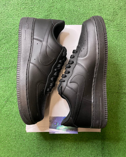 Nike Air Force 1 low triple black