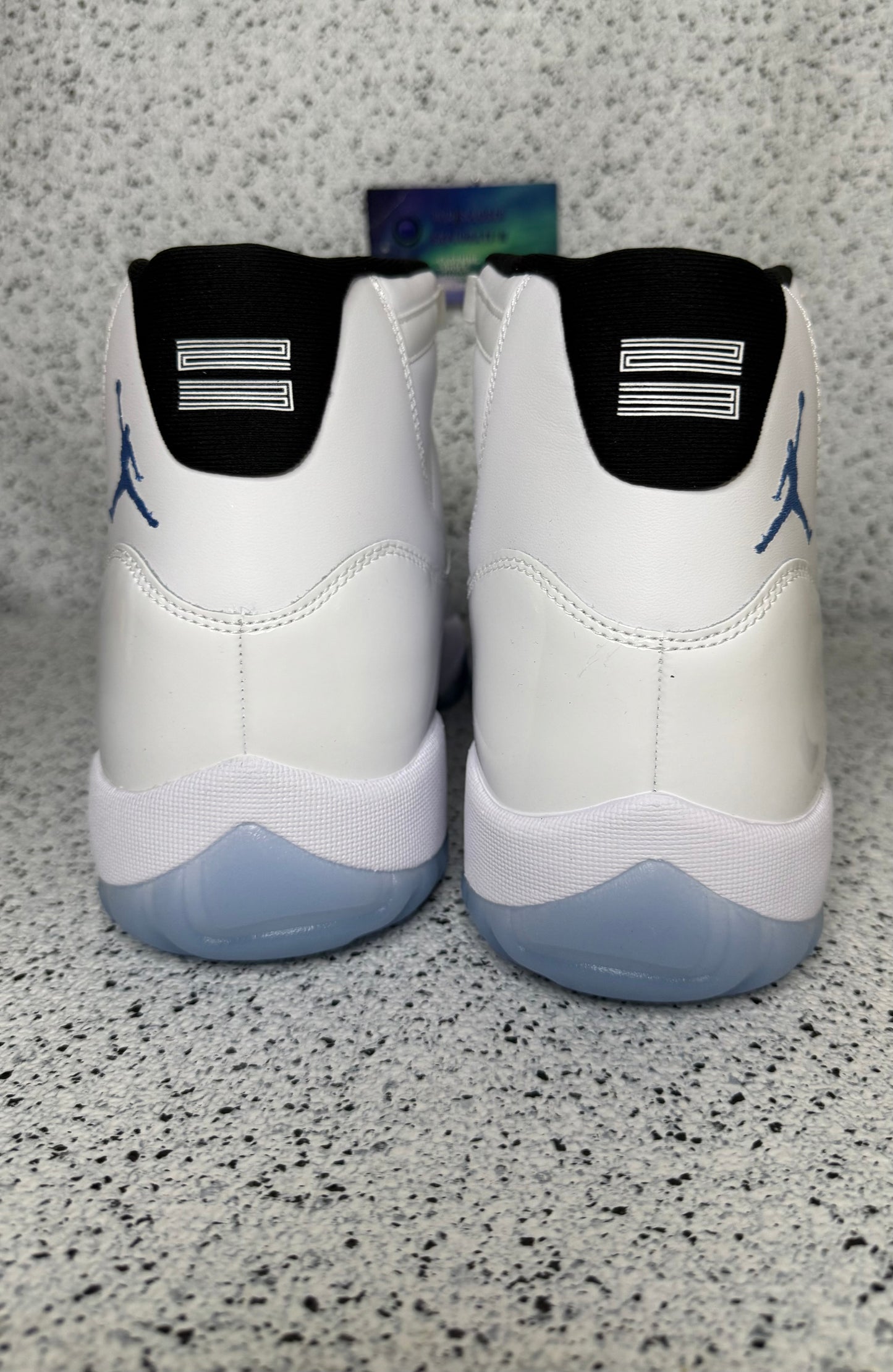 Jordan 11 Legend Blue