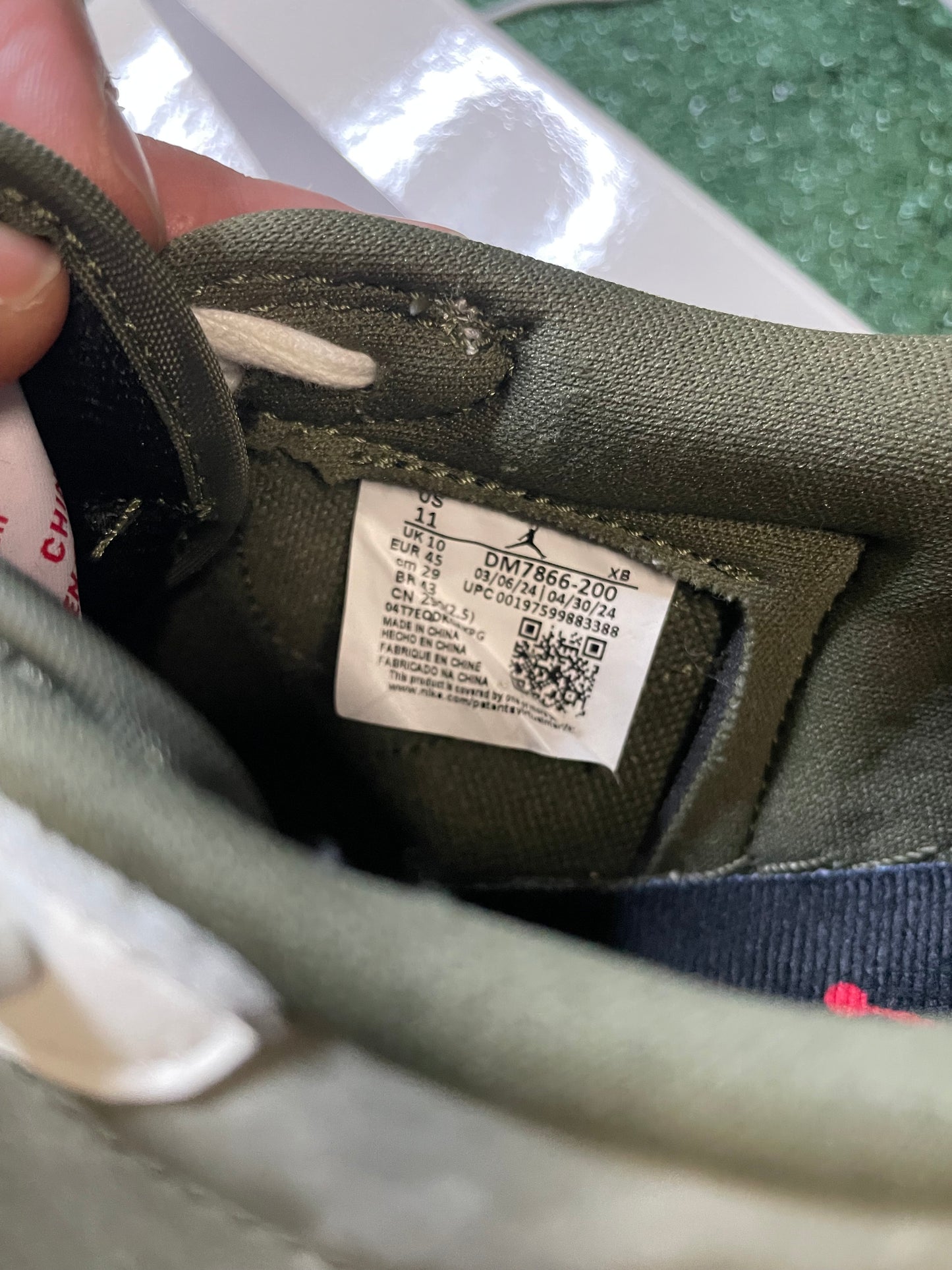 Air Jordan 1 Low Travis Scott medium olive size 11men/12.5women
