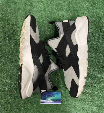 Nike Huarache run  ultra wolf grey size 13men/14.5women