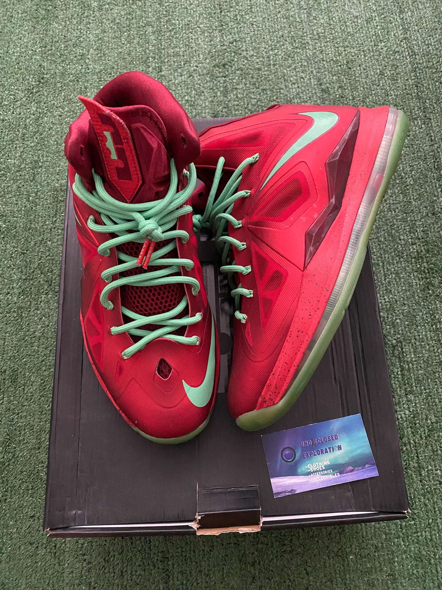 Nike Lebron 10 Christmas size 10.5men/12women