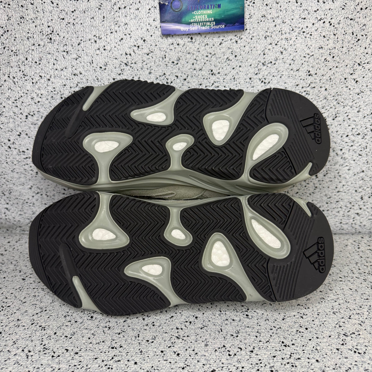 Adidas Yeezy 700 Salt