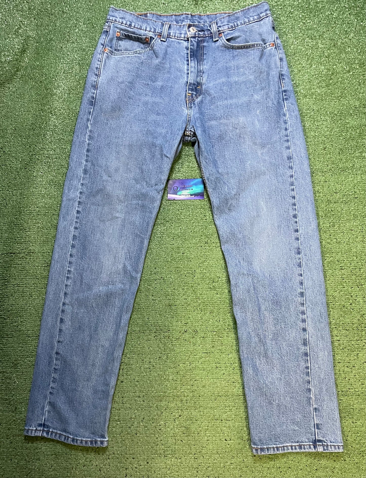 Levi 505 light wash jeans