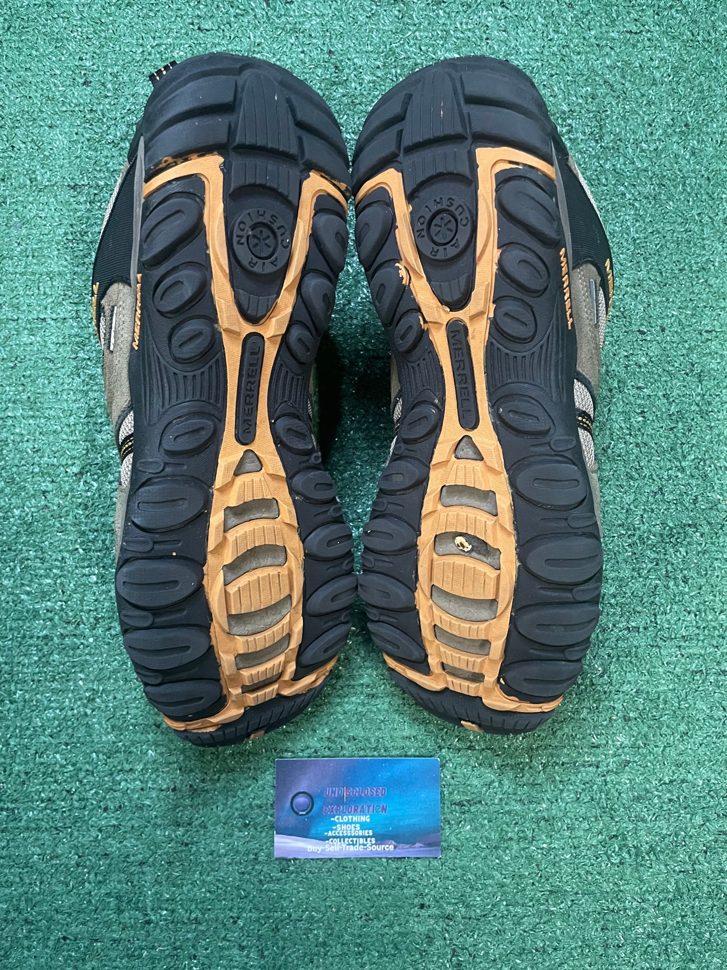 Merrell yokota trail ventilator size 11.5men/13women