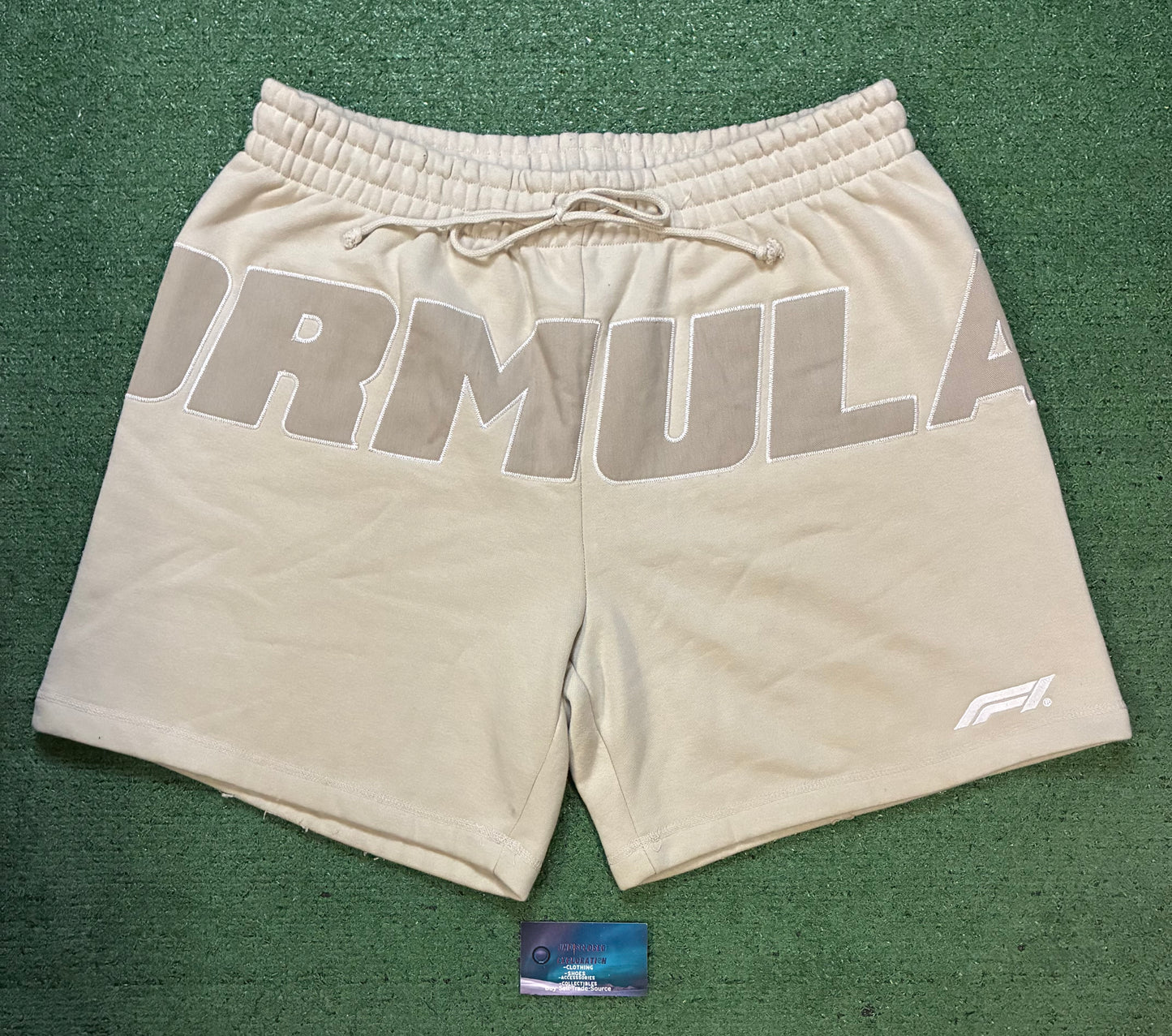 Formula 1 beige shorts