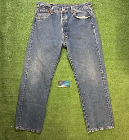 Levi 501 jeans