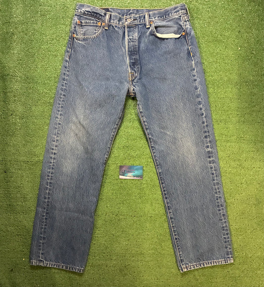 Levi 501 jeans