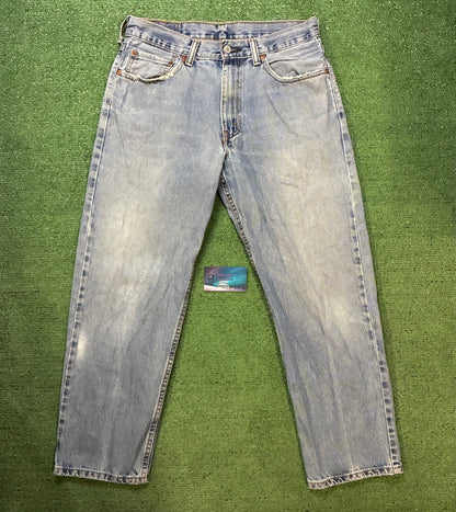 Levi light wash 550 jeans