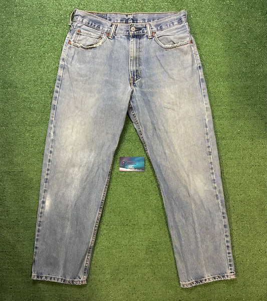 Levi light wash 550 jeans