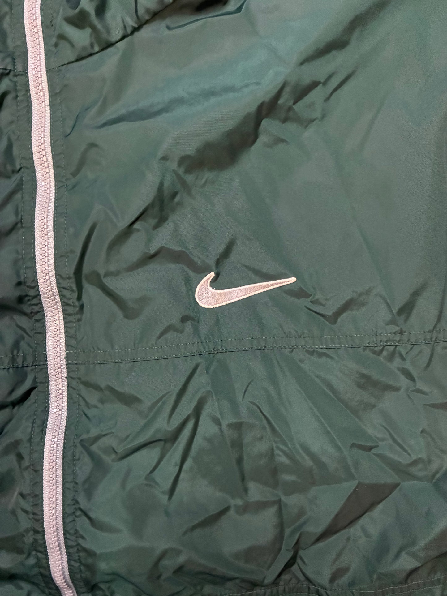 vintage 1990s forest green Nike full-zip windbreaker