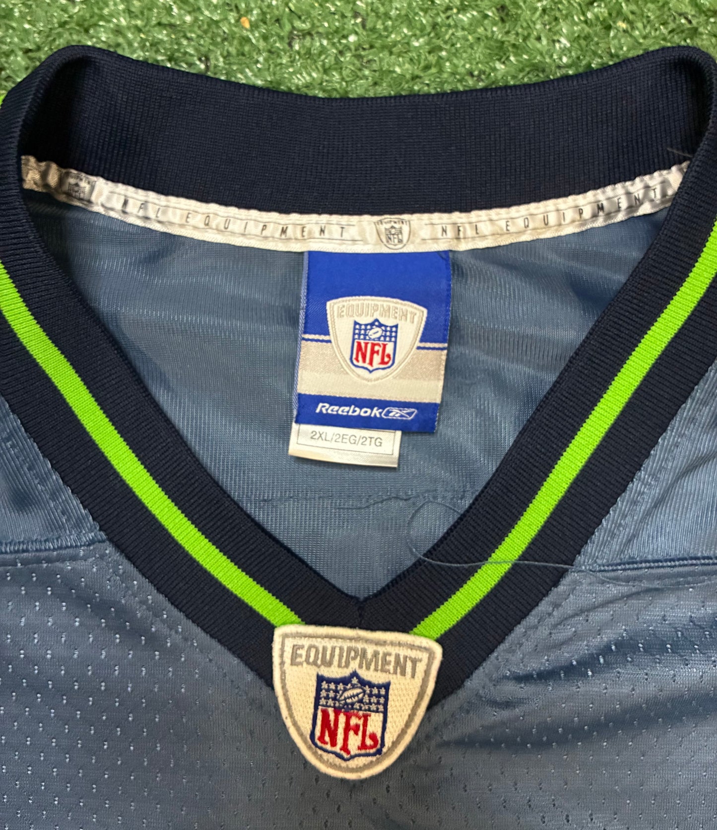Vintage 2000s Matt HasselBeck #8 Seattle Seahawks jersey