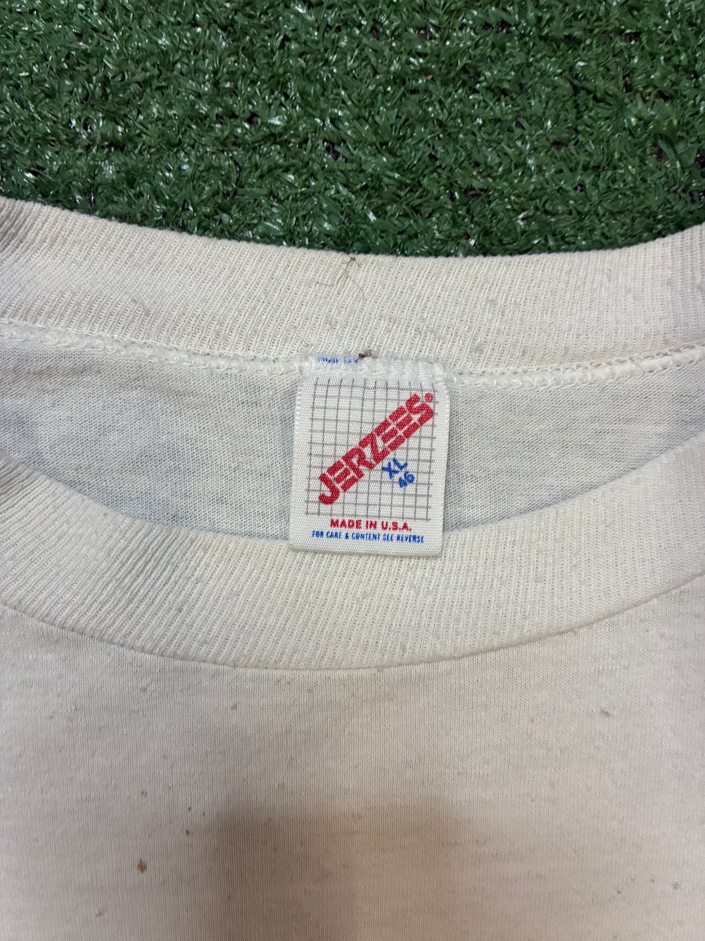 Vintage 1990s Seattle own Main Attraction blue & pink tee