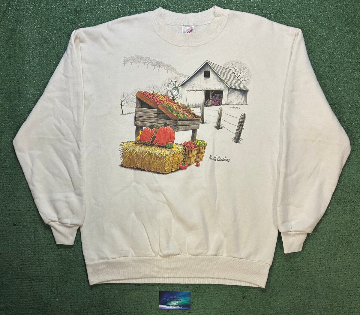 Vintage 1990s Farm barn North Carolina crewneck