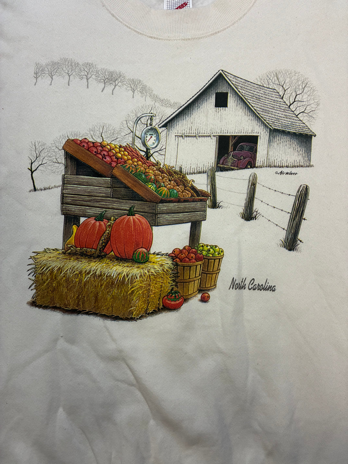 Vintage 1990s Farm barn North Carolina crewneck