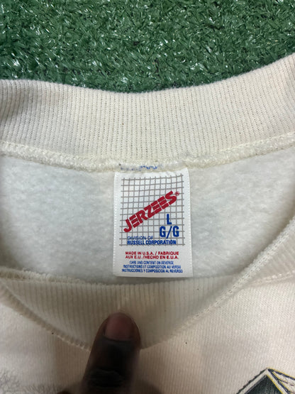 Vintage 1990s Farm barn North Carolina crewneck