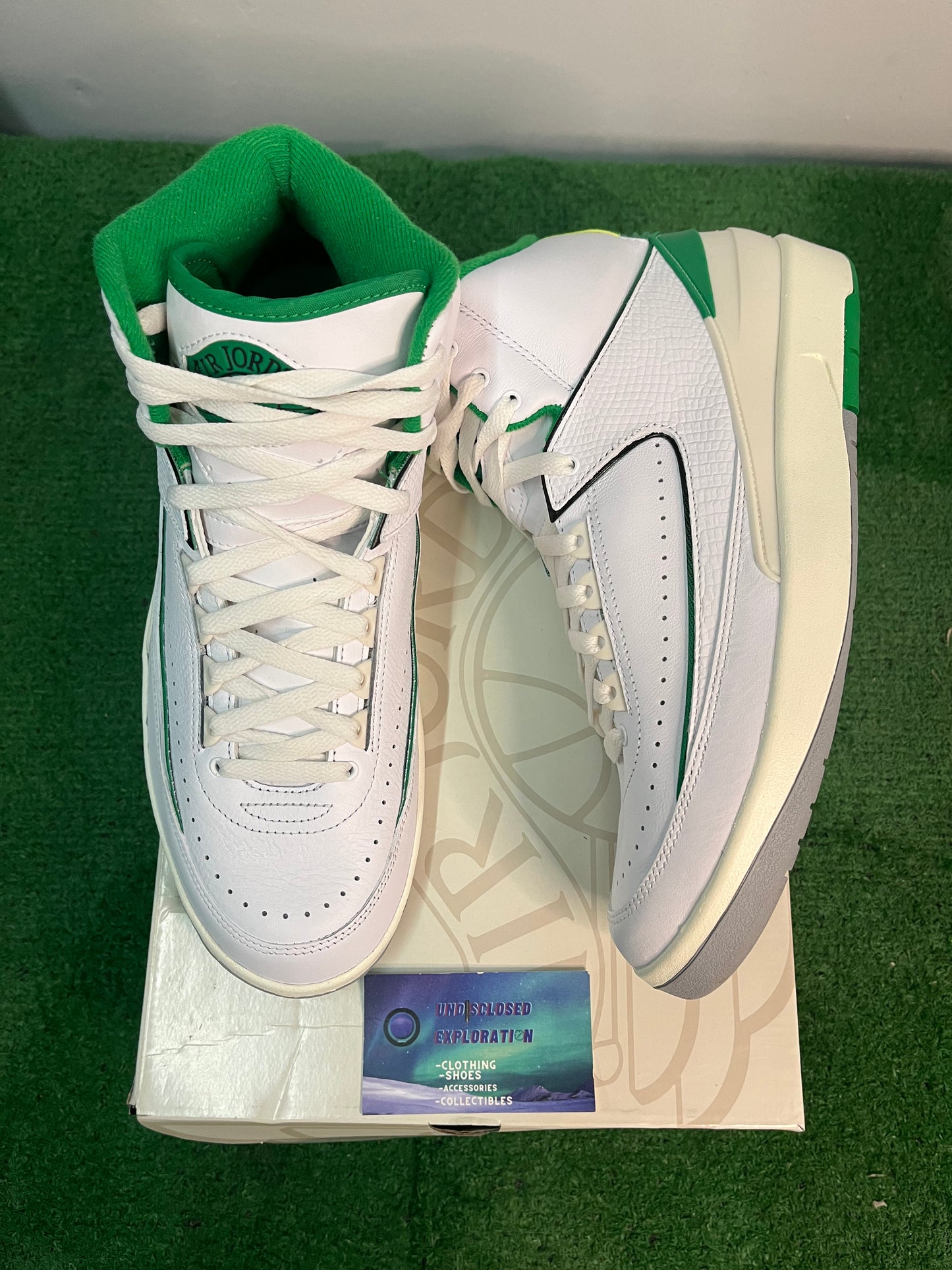 Jordan 2 lucky green size 10.5men/12women