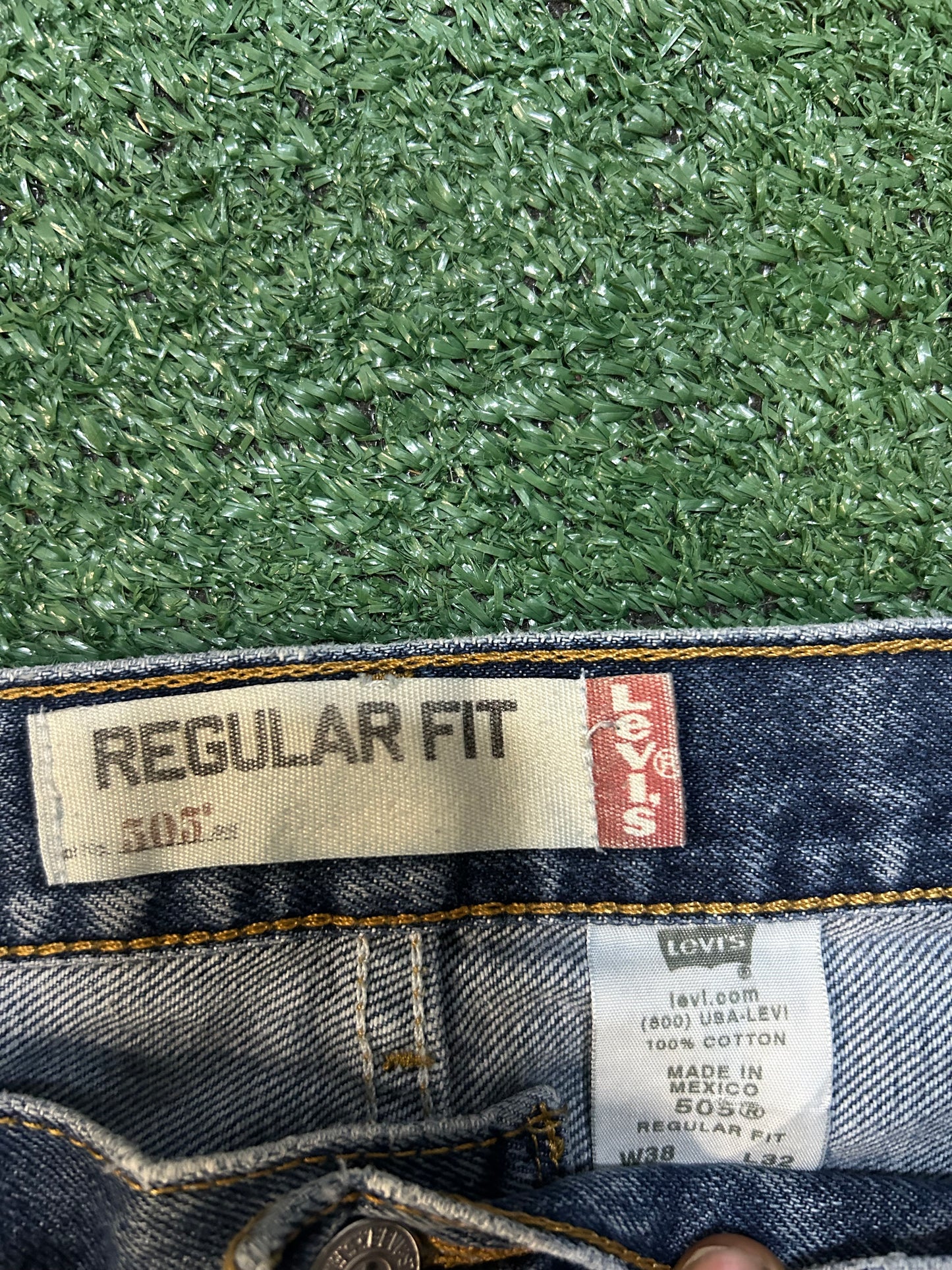 Levi 505 regular fit jeans