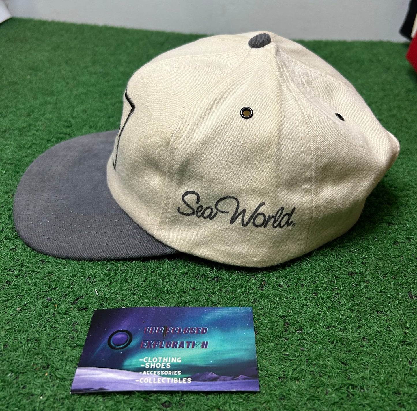 Vintage 1990s Shamu sea world hat