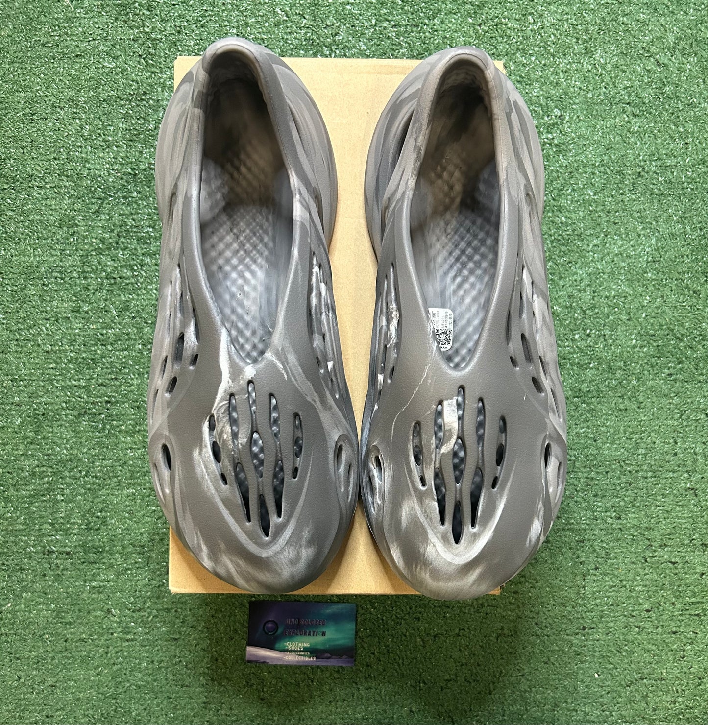 Yeezy foam runner MX granite size 11men/12.5women