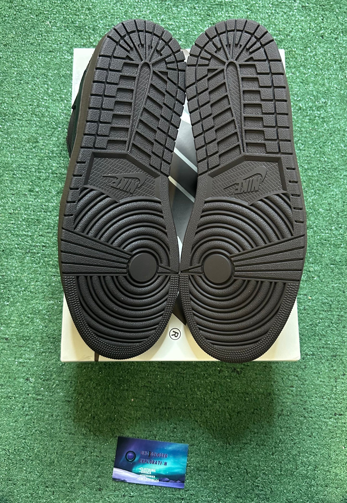 Jordan 1 low Travis Scott velvet brown