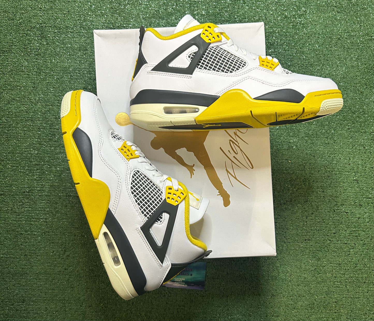 Jordan 4 vivid sulfur