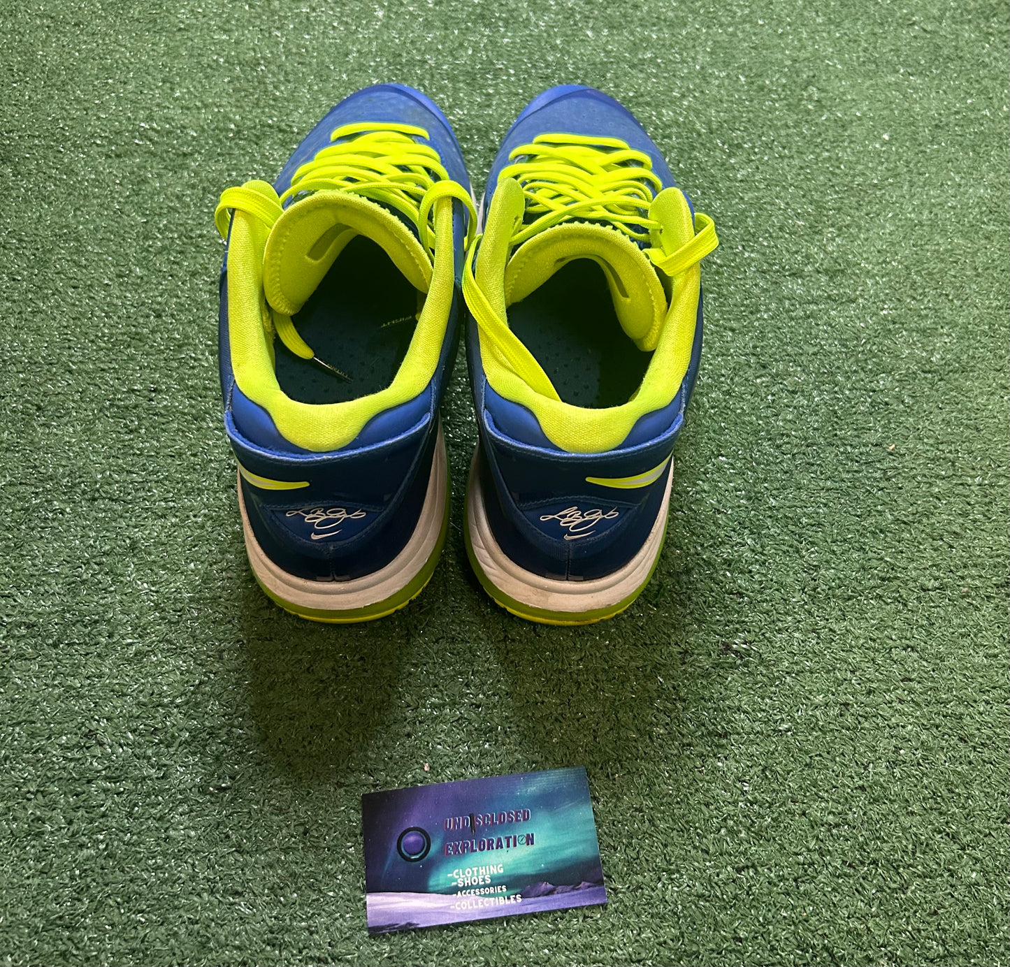 Nike LeBron 8 V2 low sprite size 11men/12.5women