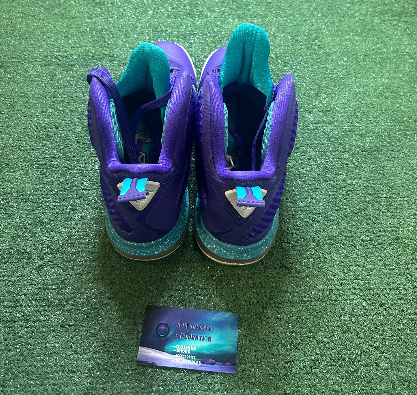 Nike LeBron 9 summit lake hornets size 11men/12.5women