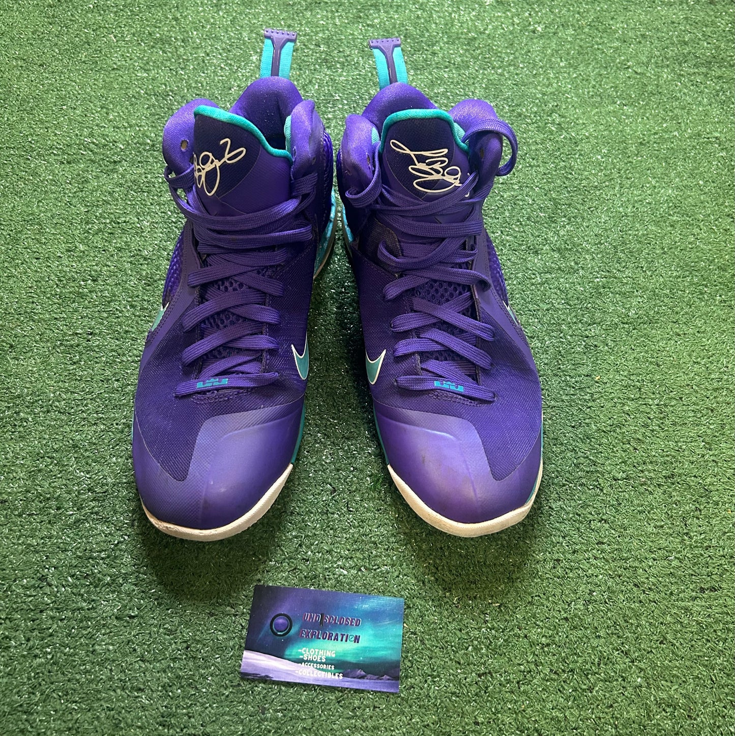 Nike LeBron 9 summit lake hornets size 11men/12.5women