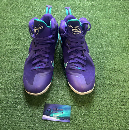 Nike LeBron 9 summit lake hornets size 11men/12.5women
