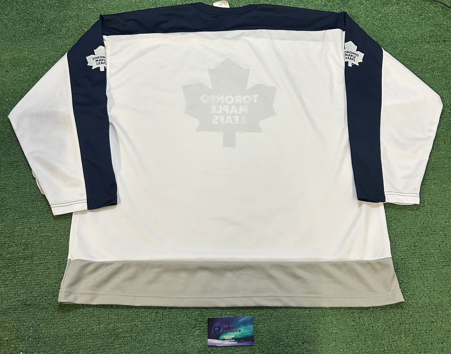 Vintage 1990s Toronto maple leafs hockey jersey