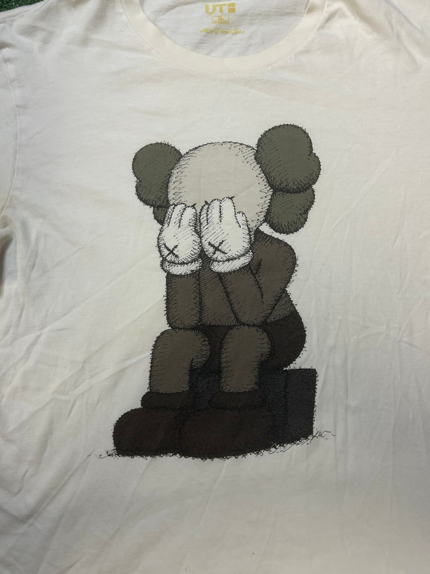 Kaws X Uniqlo passing through tee