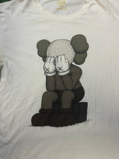 Kaws X Uniqlo passing through tee