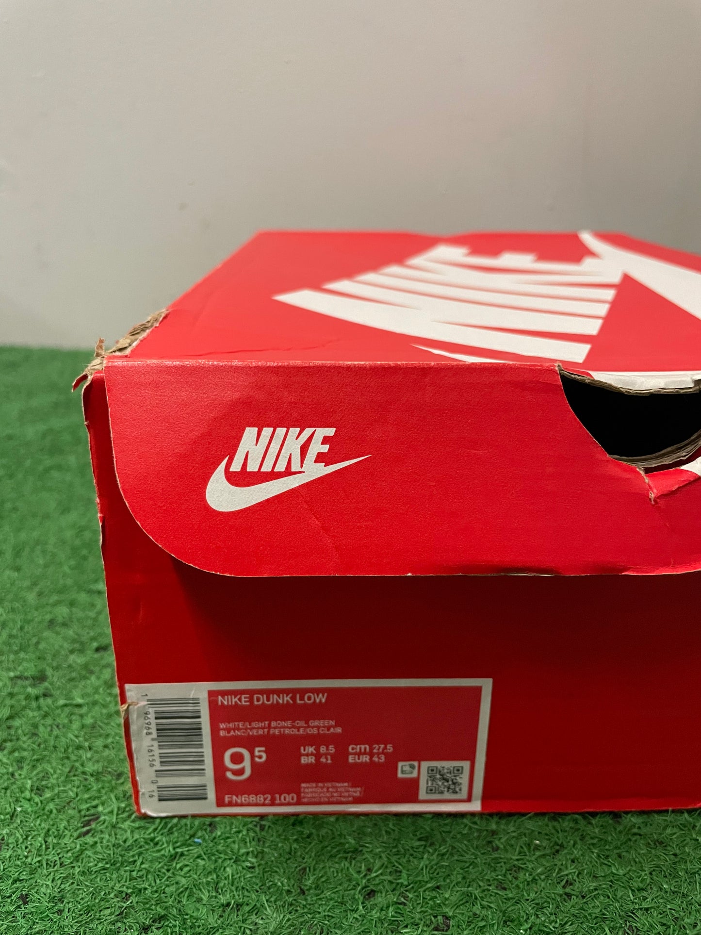 Nike Dunk low oil green size 9.5men/11women