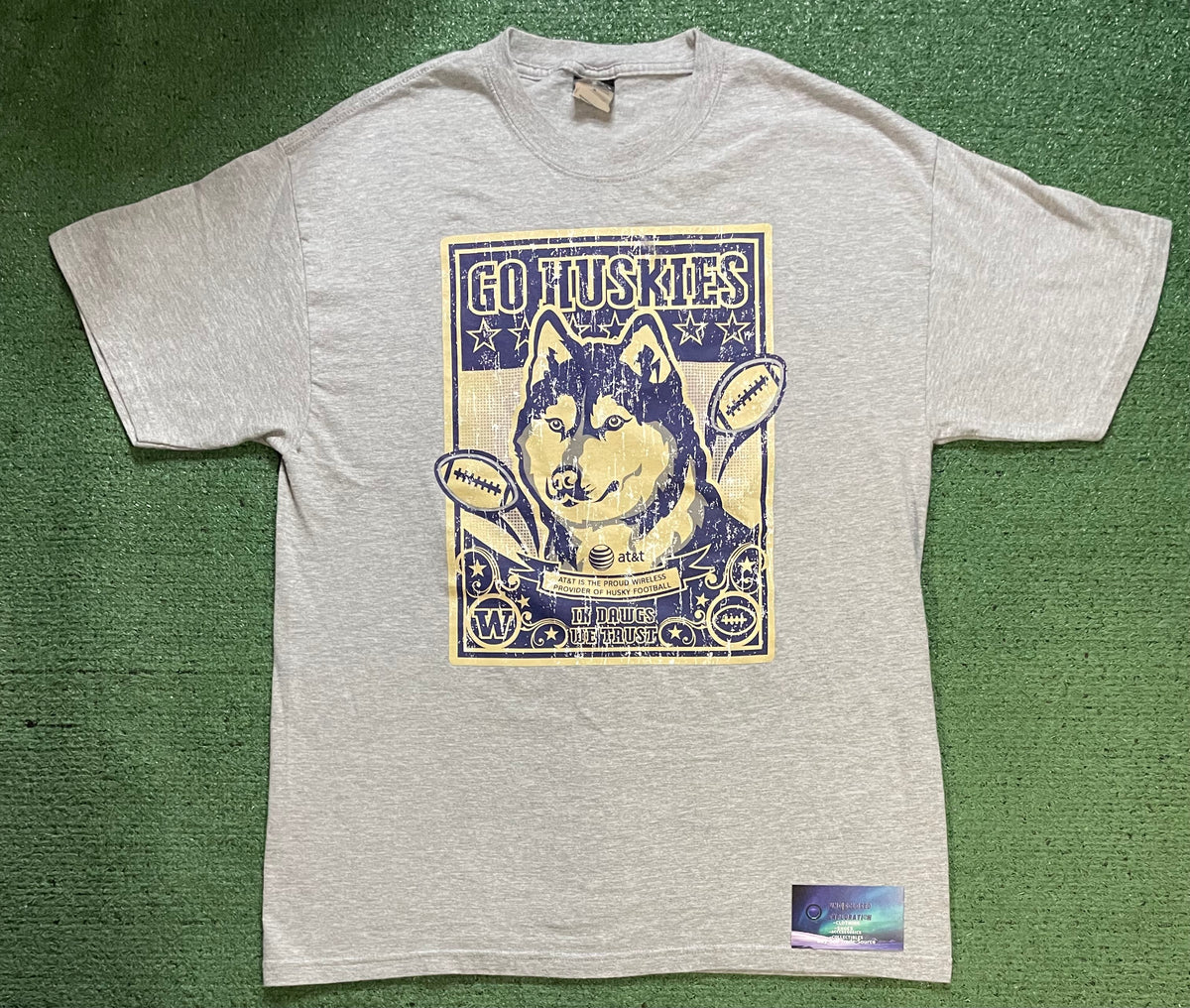 UW University of Washington Go Huskies 2009 schedule tee