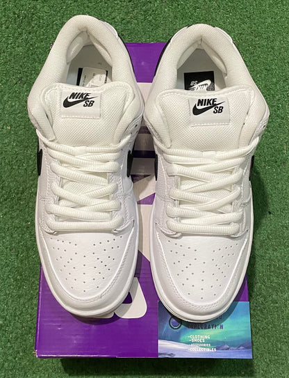 Nike sb dunk low white gum