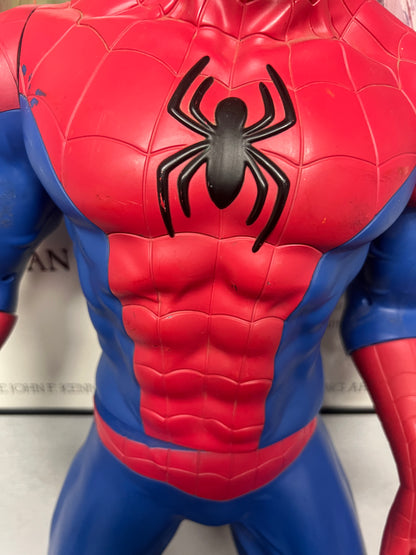 2013 Hasbro 31-inch Ultimate Spider-Man Action Figure